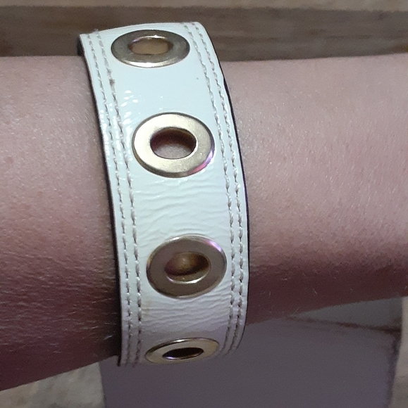 Bangle bracelet - Picture 2 of 3